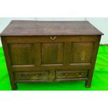 Three panel coffer with drawers to base (H90cm W125cm D56cm)