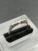 An 18ct gold antique five stone diamond ring (Approximate Total weight 1.8g) AF