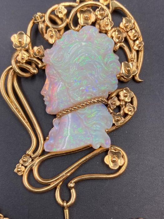 An 18ct gold Victorian style necklace with an opal centre carved stone - Image 7 of 7