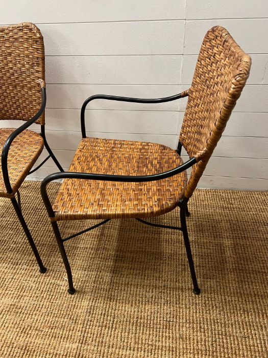 A pair of wicker side chairs with metal frame - Image 2 of 3