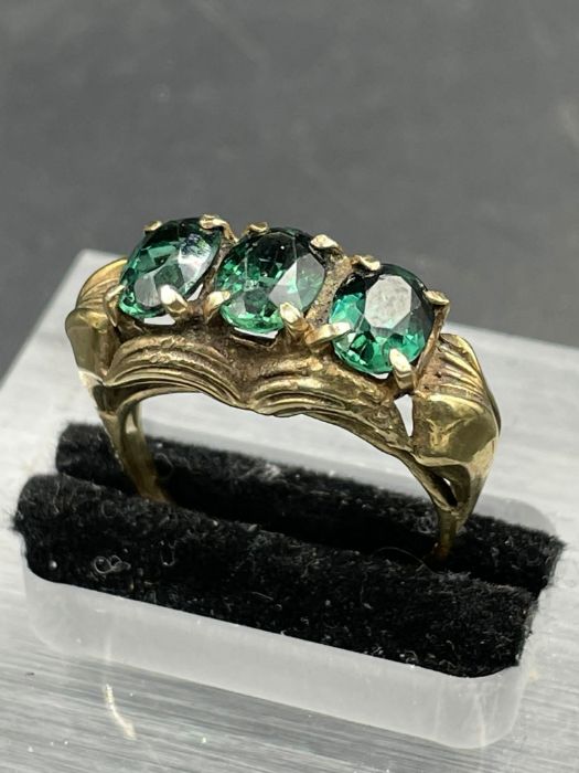 An antique emerald emerald ring (Approximate Total weight 3.7g) Size N