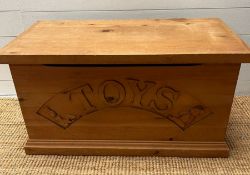 A pine toy box (H43cm W83cm D42cm)