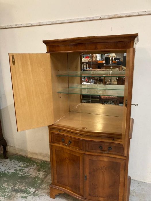 A yew bow fronted single drawer two cupboard drink cabinet (H150cm W70cm D40cm) - Image 4 of 5