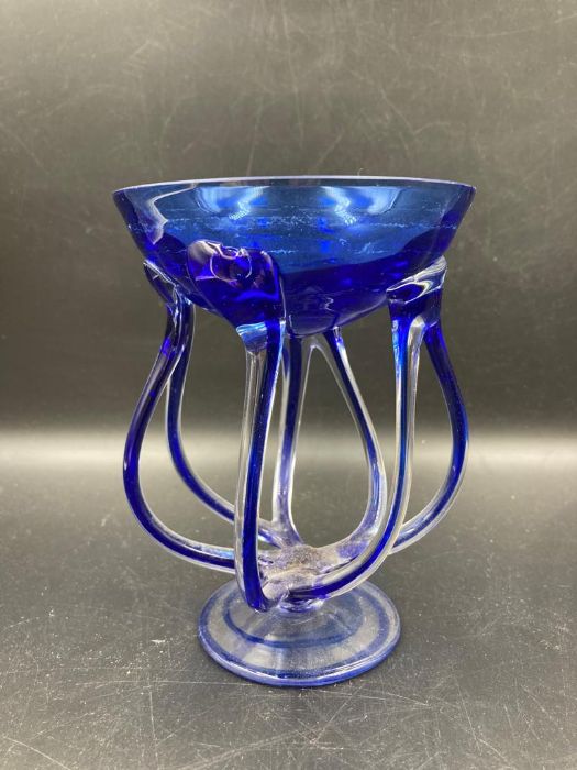 Two Heron Art Glass bowls in black and clear and cobalt blue and clear glass - Image 6 of 6