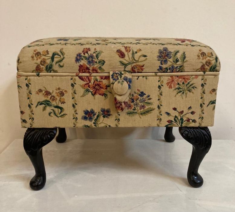 A floral upholstered sewing box or foot stool on mahogany cabriole legs - Image 5 of 5