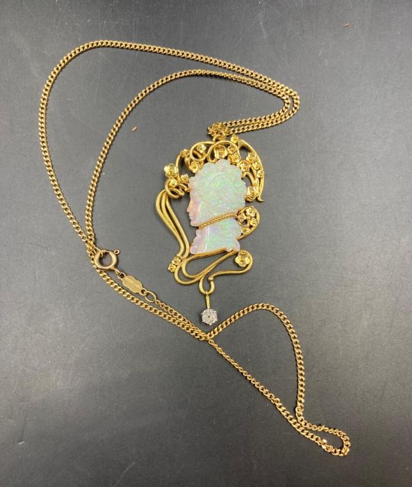 An 18ct gold Victorian style necklace with an opal centre carved stone - Image 4 of 7