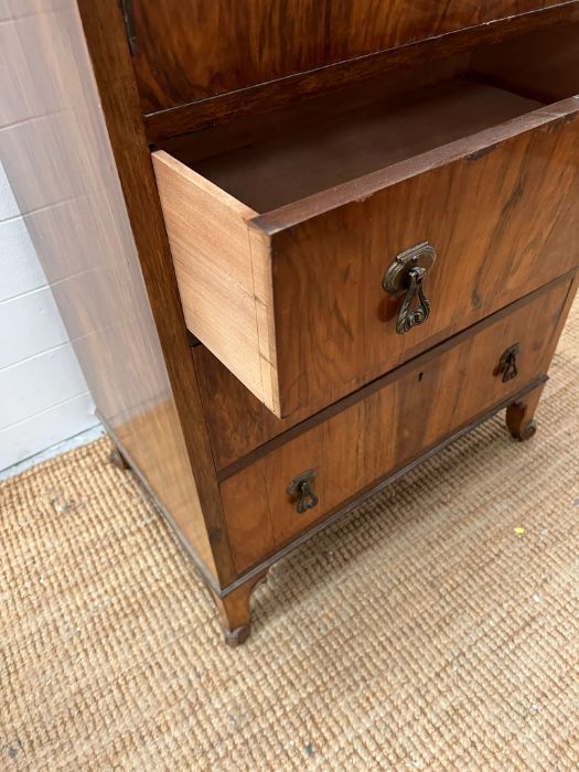 A walnut cabinet with cupboard and drawers below (H120cm W68cm D45cm) - Image 4 of 4