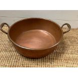 A large copper pan (Dia38cm H12cm)