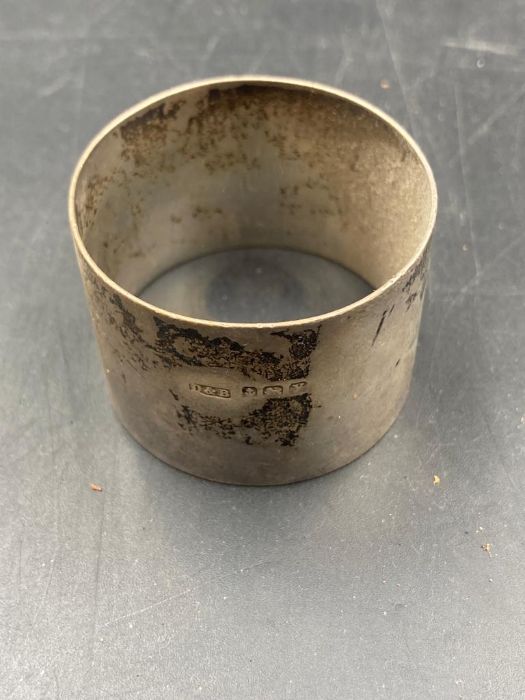 Three various silver napkin rings, various makers and hallmarks. (Approximate Total Weight 56g) - Image 3 of 5