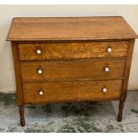 A light oak chest of drawers (H79cm W90cm D46cm)