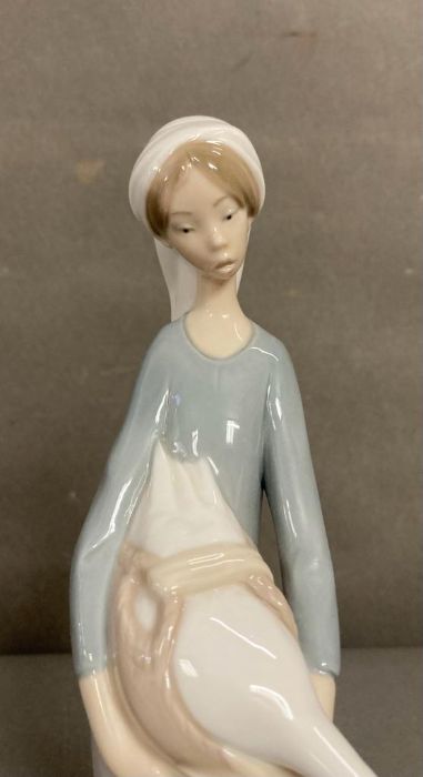 Girl with Goose and Dog. Lladro. Designed by Fulgencio Garcia. #4866. Marked “Lladro Hand Made in - Image 5 of 6