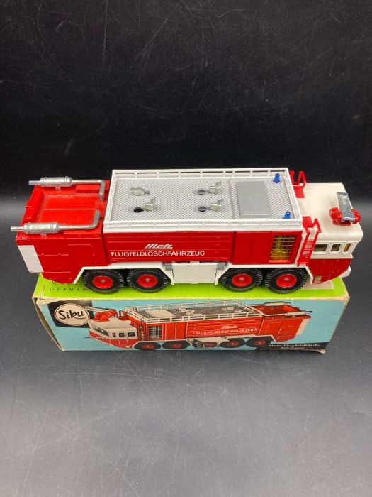 A vintage boxed Siku Metz fire truck - Image 5 of 5