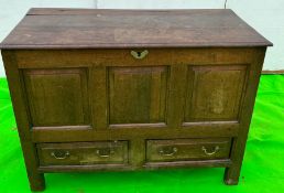 Three panel coffer with drawers to base (H90cm W125cm D56cm)