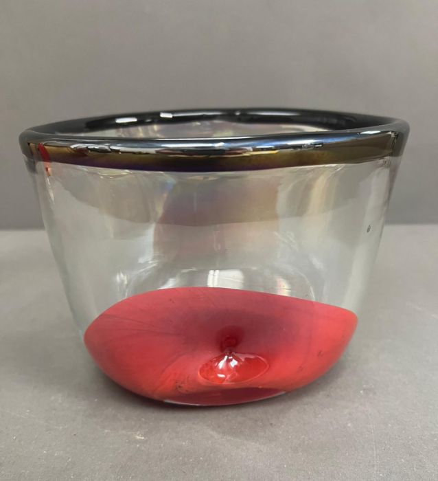 A Svaja Scarlet Orchid small bowl (H12cm Dia15cm)