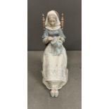 Lladro figurine of a lady sewing (H30cm)