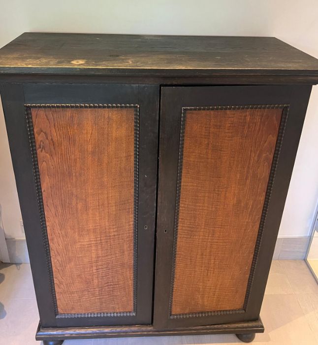 A painted cupboard with panelled doors opening to hanging rail and pigeon holes - Image 2 of 5