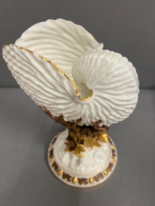 A 19th Century Aesthetic movement Royal Worcester shell vase. Model Number 494 - Image 2 of 4