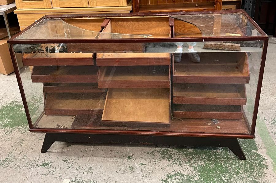 A Haberdashery counter with graduated drawers and glazed sides (the top has been smashed) (H90cm - Image 9 of 16