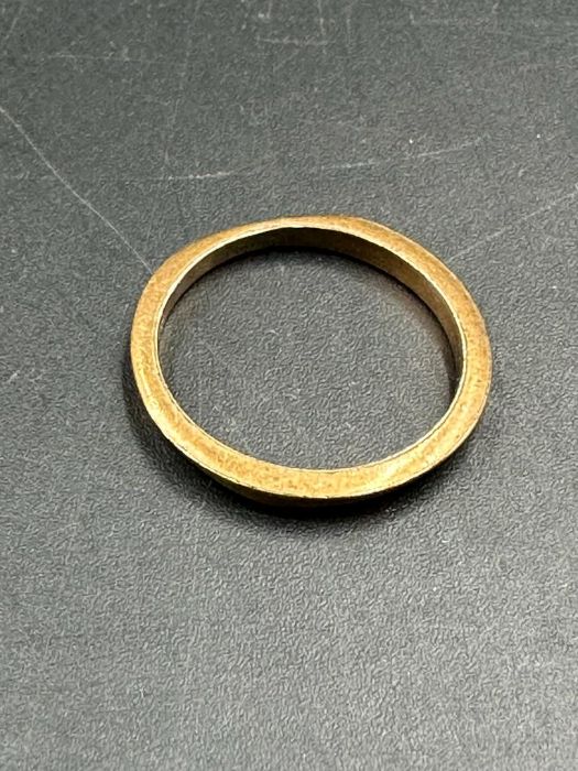 Two 9ct with metal core wedding bands (Approximate Total Weight 3g) - Image 4 of 4