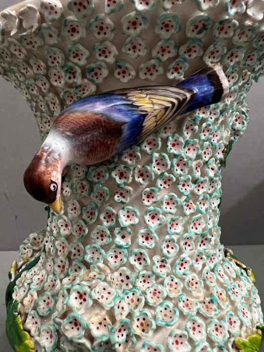 A 19th century vase in the manner of Meissen with bird decoartion. - Image 4 of 4