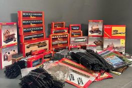 A large selection of Hornby railway ephemera to include track, buildings and rolling stock