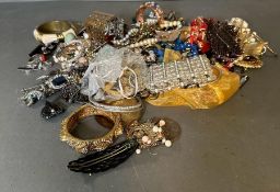 A selection of quality costume jewellery
