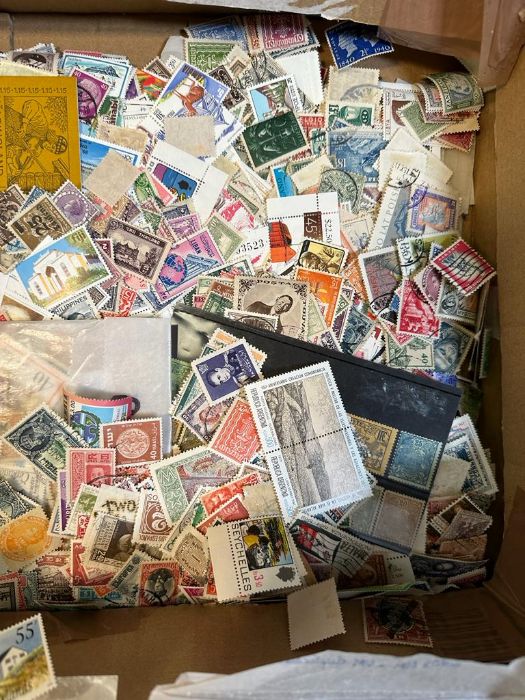 A selection of loose and packaged UK and World stamps, various counties and ages - Image 3 of 7