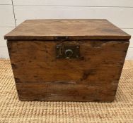 A vintage pin tuckbox with cup handles (Approximate measurements 29cm x 30cm x 40cm)