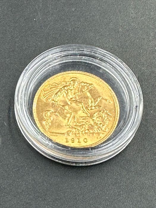 A 1910 Half sovereign - Image 2 of 2