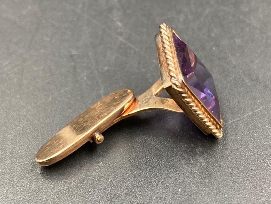 A pair of Gents Amethyst and yellow gold cuff links, marked 14K, Approximate Total weight 7g - Image 3 of 4