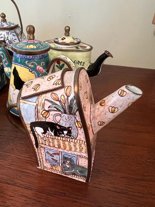 Eleven miniature enamel teapots - Image 3 of 5