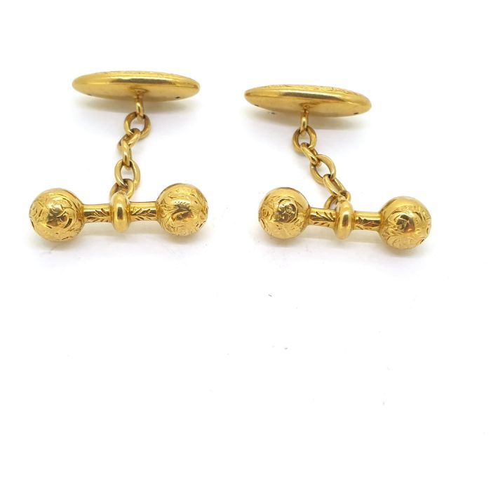 Victorian yellow metal chain linked cuff links, marked 18 with an ornate design to both the - Image 2 of 2