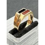 A 9ct gold two stone signet style ring (Approximate weight 3.9g) Size P