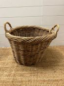 Two handled wicker basket (H35cm Dia49cm)