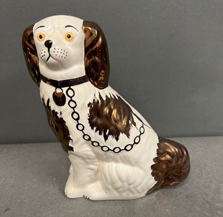 A pair of Staffordshire dogs - Image 2 of 2