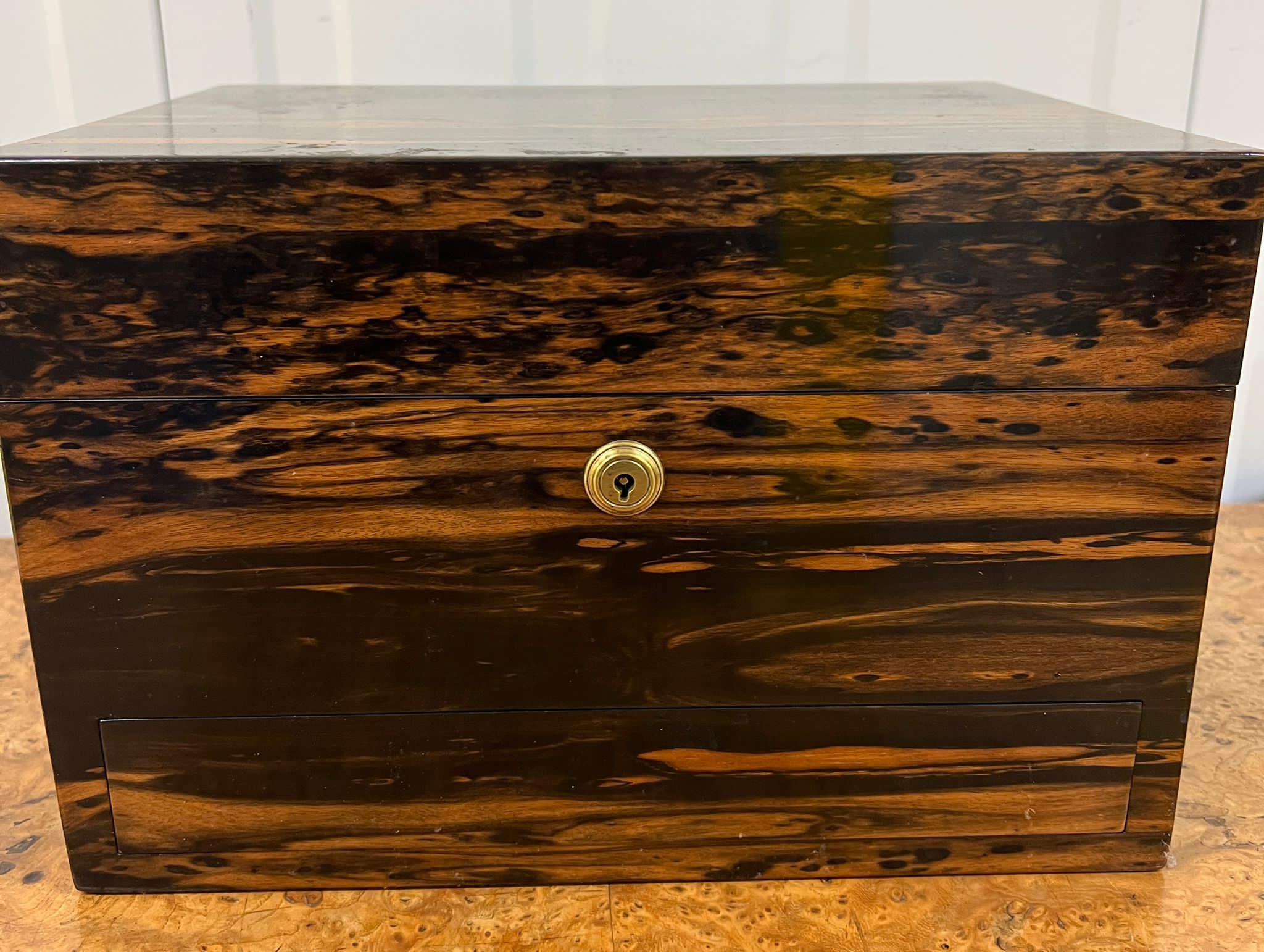 A coromandel jewellery box with fitted trays, hidden drawers (20cm x 23cm x 31cm) - Image 7 of 7