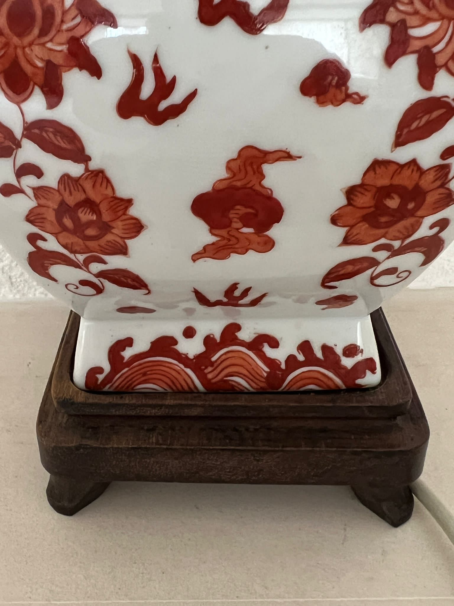 A Dragon themed Chinese vase, lamp conversion., base AF. - Image 4 of 6