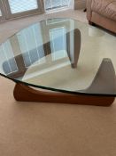 A Herman Miller style Noguchi table with glass top (H39cm W124cm D90cm)