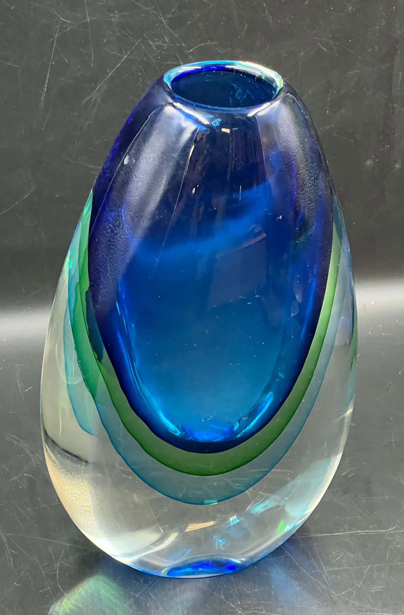 A Murano sommerso Art glass vase. H 26cm - Image 2 of 3