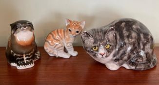 Three china cats (W27cm)