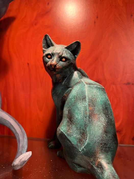 Two statues of cats - Image 2 of 3
