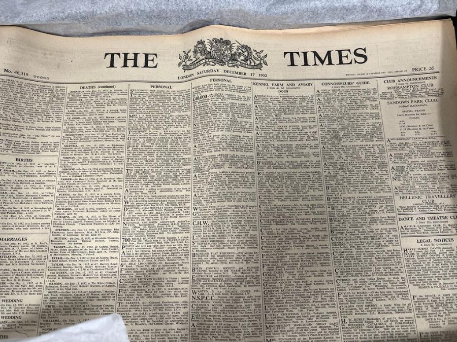 An original newspaper from 1932 17th December - Image 3 of 3