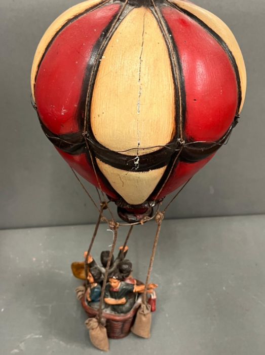 A model hot air balloon - Image 2 of 2