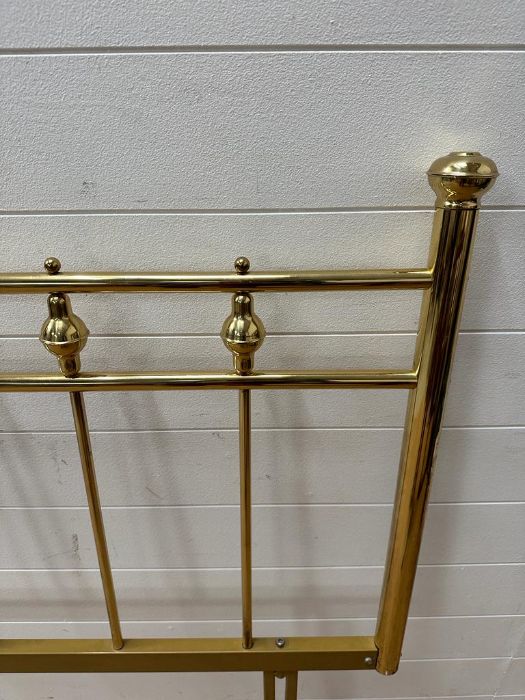 A brass bed head - Image 2 of 3