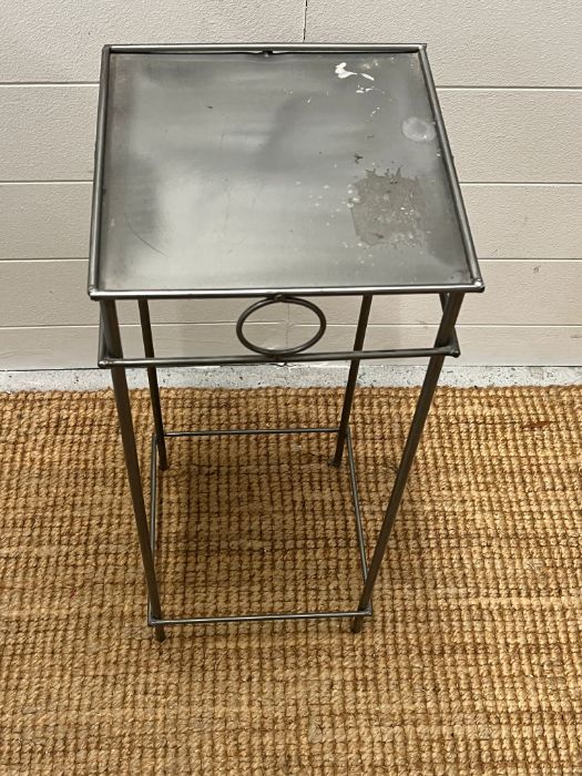 A small metal side table - Image 2 of 3