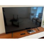 A Samsung TV UHD 7 Series