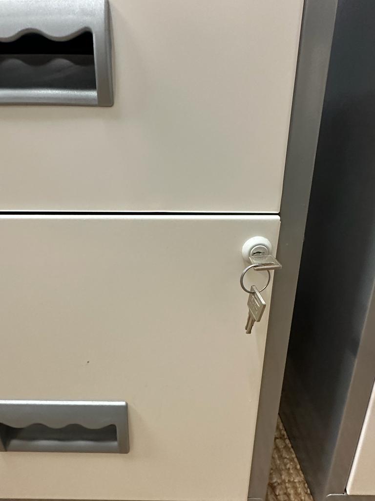 A pair of two drawer lockable metal filing cabinet (H66cm W45cm D40cm) - Image 3 of 3