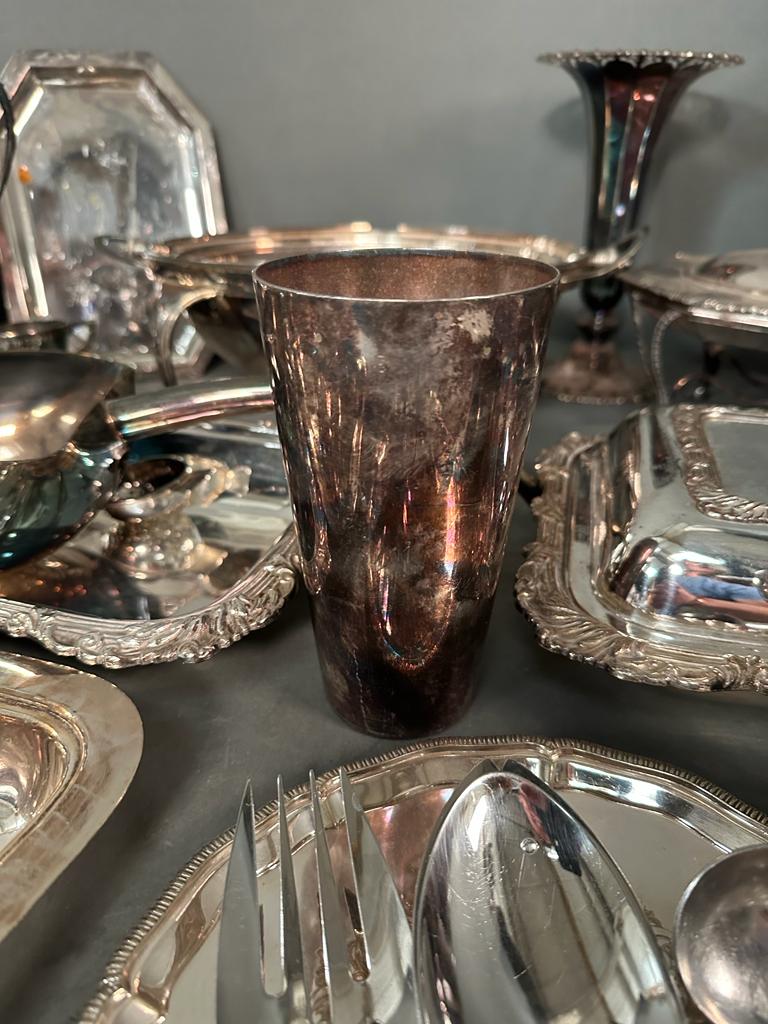 A large volume of quality silver plated items to include serving dishes etc. - Image 4 of 5