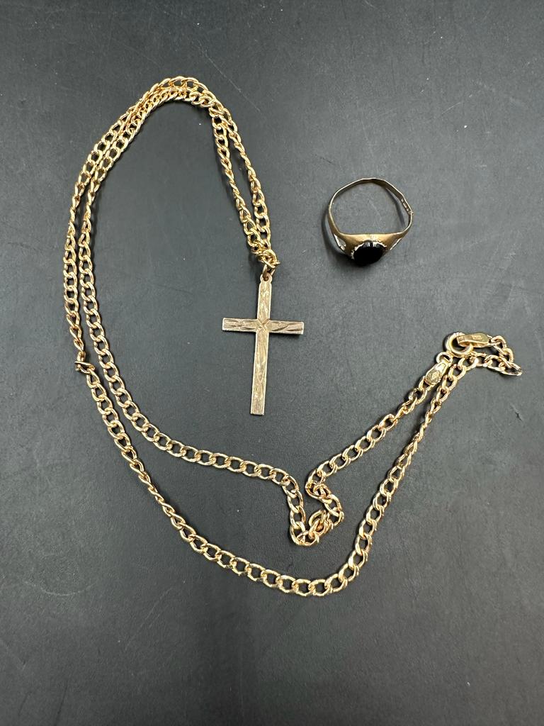 A 9ct gold cross on chain and and AF 9ct gold ring (Approximate total weight 4.5g)