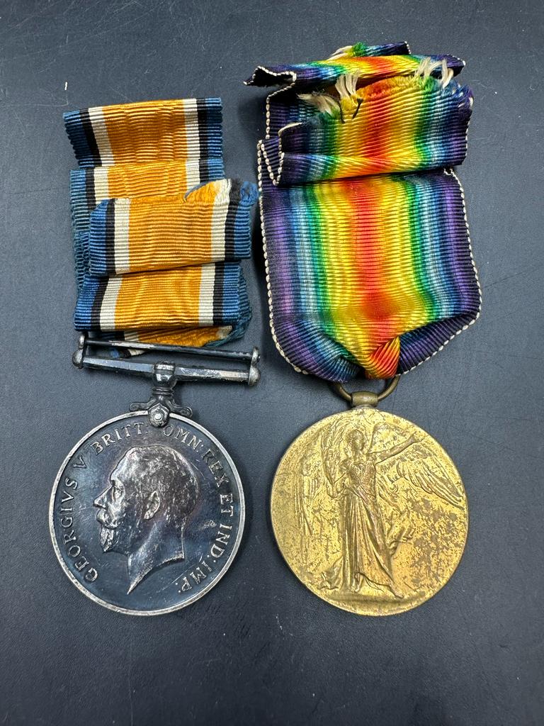 A pair of WWI medals for 10883 PTE J GRANT A.CYC.CORPS Great war Medal and 1914-18 medal. - Image 2 of 2